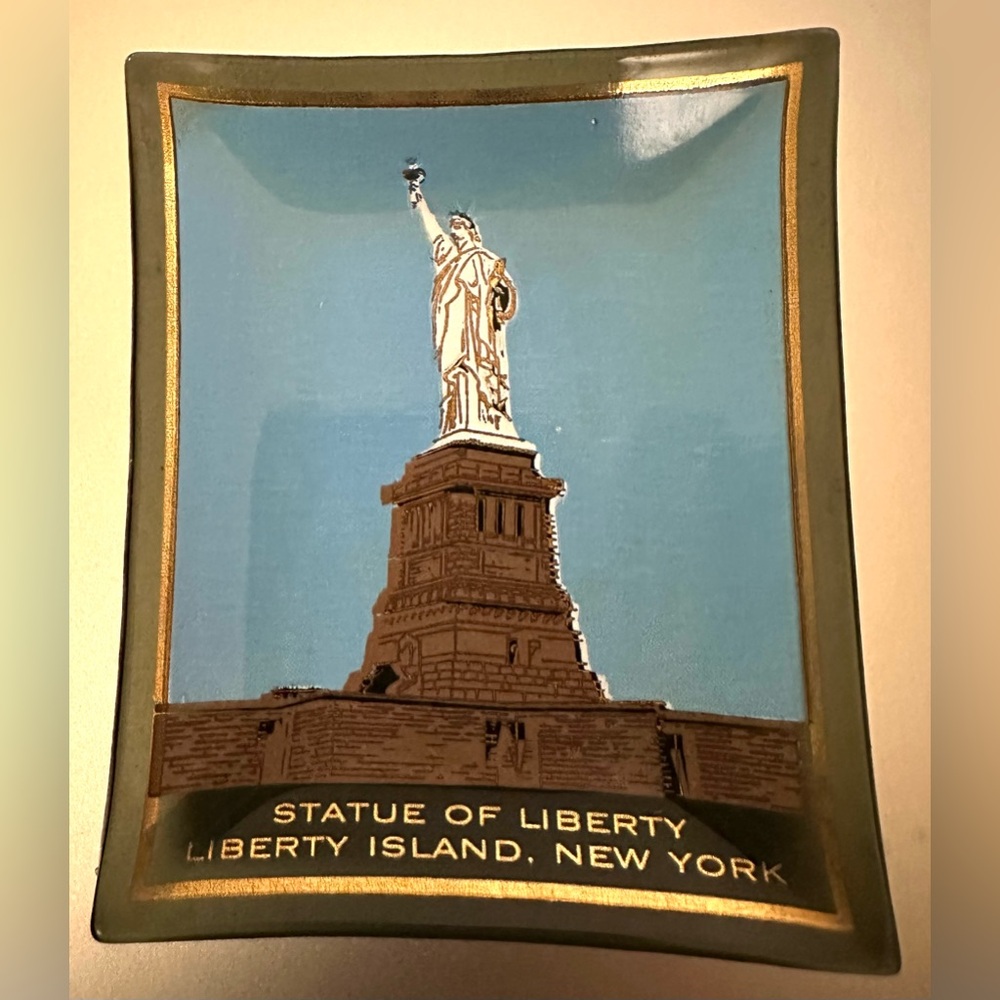Vintage Houze Art Statue Of Liberty New York MCM Glass Tray Ashtray Trinket Dish